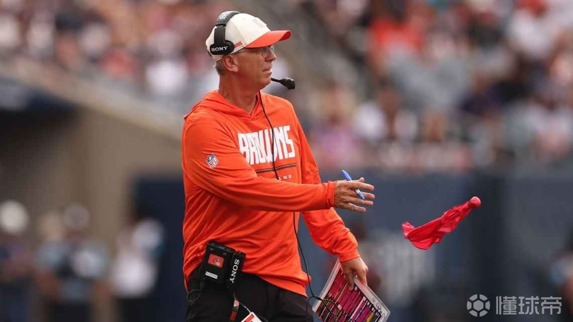 ESPN：足球该向NFL学习，让主教练可以当场挑战争议判罚